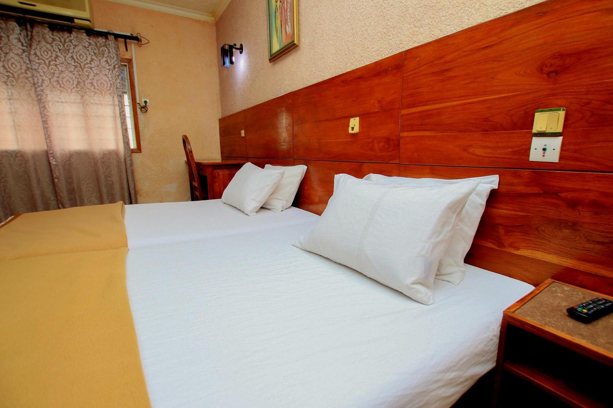 Hotel Le Prince Kotonu Zewnętrze zdjęcie