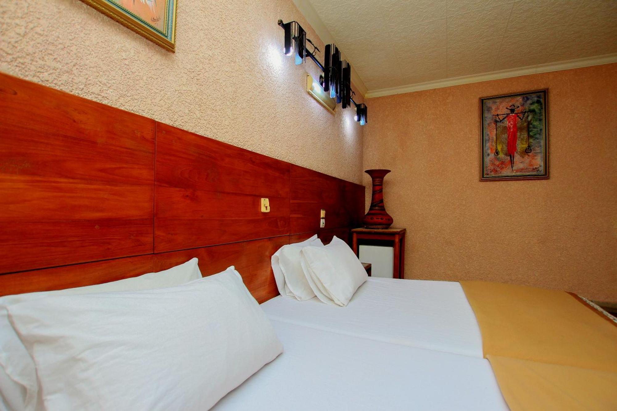 Hotel Le Prince Kotonu Zewnętrze zdjęcie
